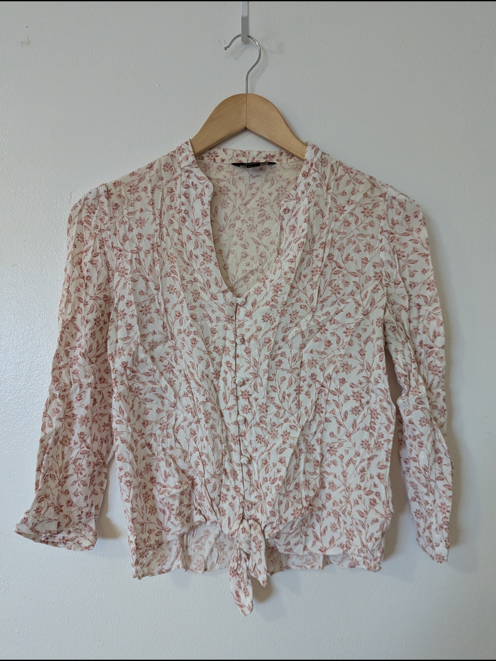 RW&CO. Cream Blouse with Dusty Rose Floral Print and Tie Front